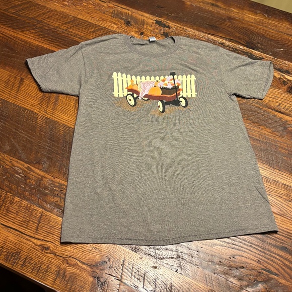 Ladies Fall Graphic Small Soft Tshirt - NEW, never worn - Picture 1 of 7